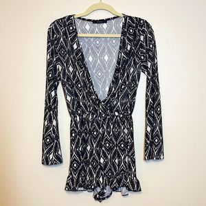 ARIELLA Long Sleeve Wrap Romper Small